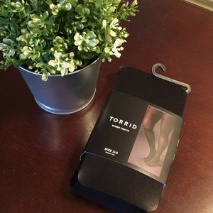 Torrid Sheer Tights Size 3/4